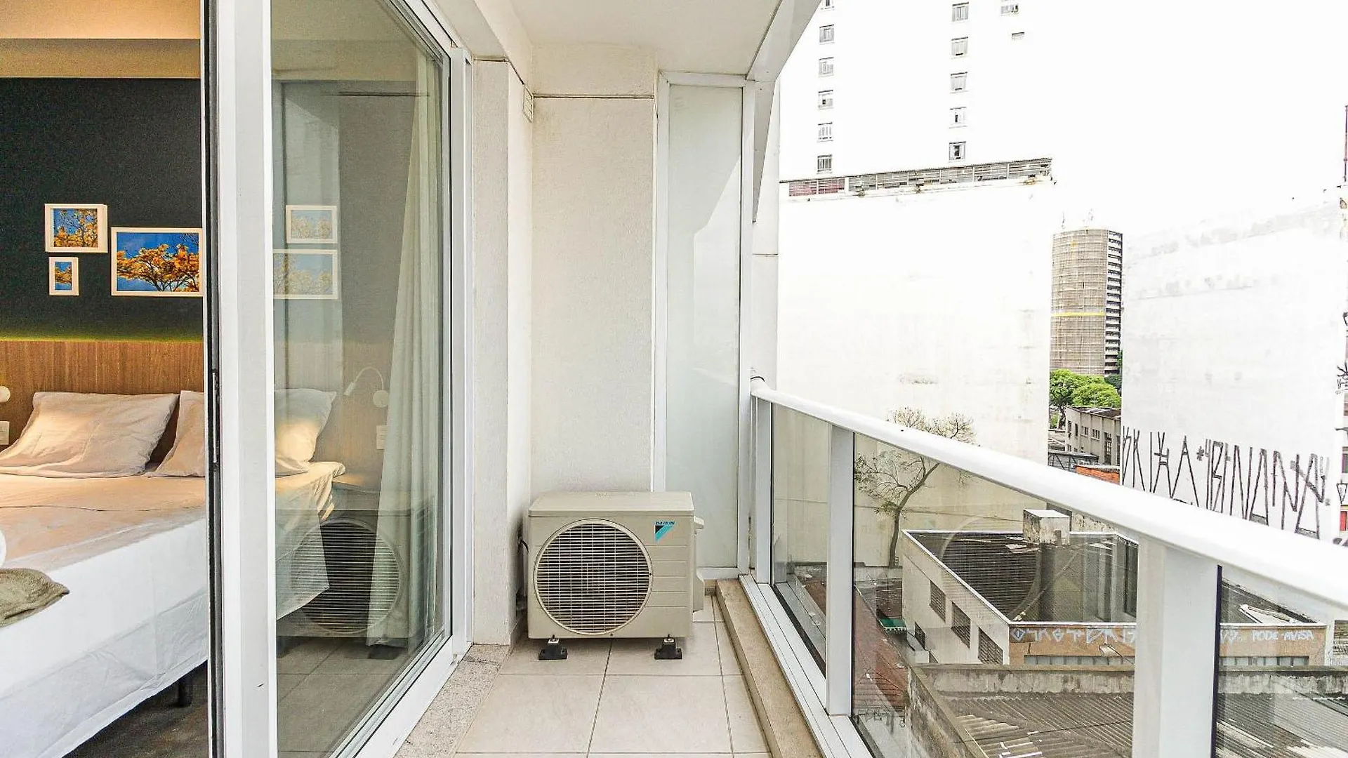 Lz813 - Apto Na Luz | Moderno Com Piscina São Paulo Apartament