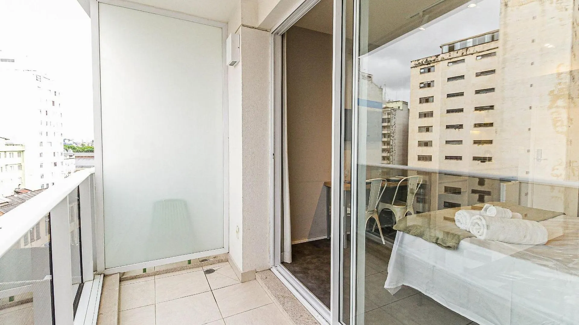 Lz813 - Apto Na Luz | Moderno Com Piscina São Paulo 0*,